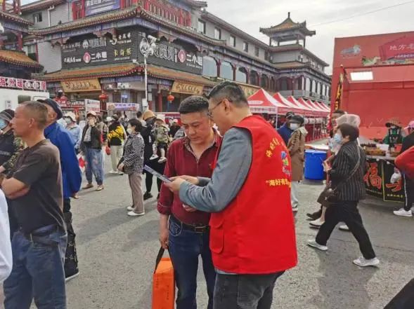 海州區(qū)：政策進(jìn)廟會(huì)，服務(wù)零距離2.jpg