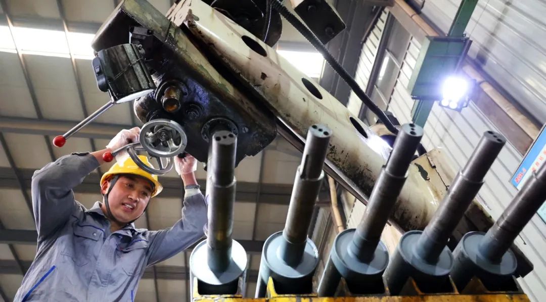 海州：吹響復(fù)工“集結(jié)號” 拼出發(fā)展“加速度”！1.jpg